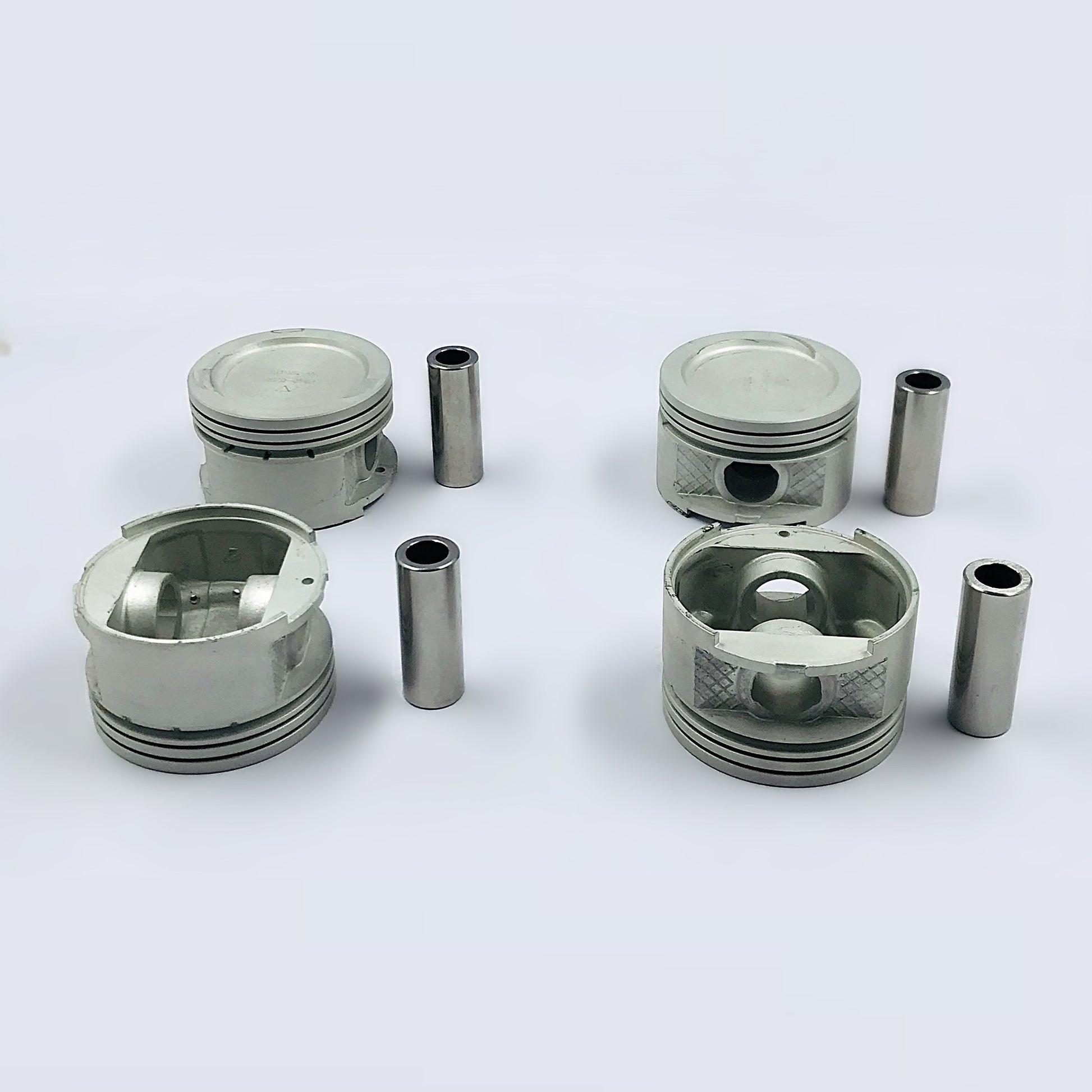 Pistones Chrys 2.5 825 S/Falda 86-95  97.5mm 1.5 1.5 4.0 a presion Diamond  020