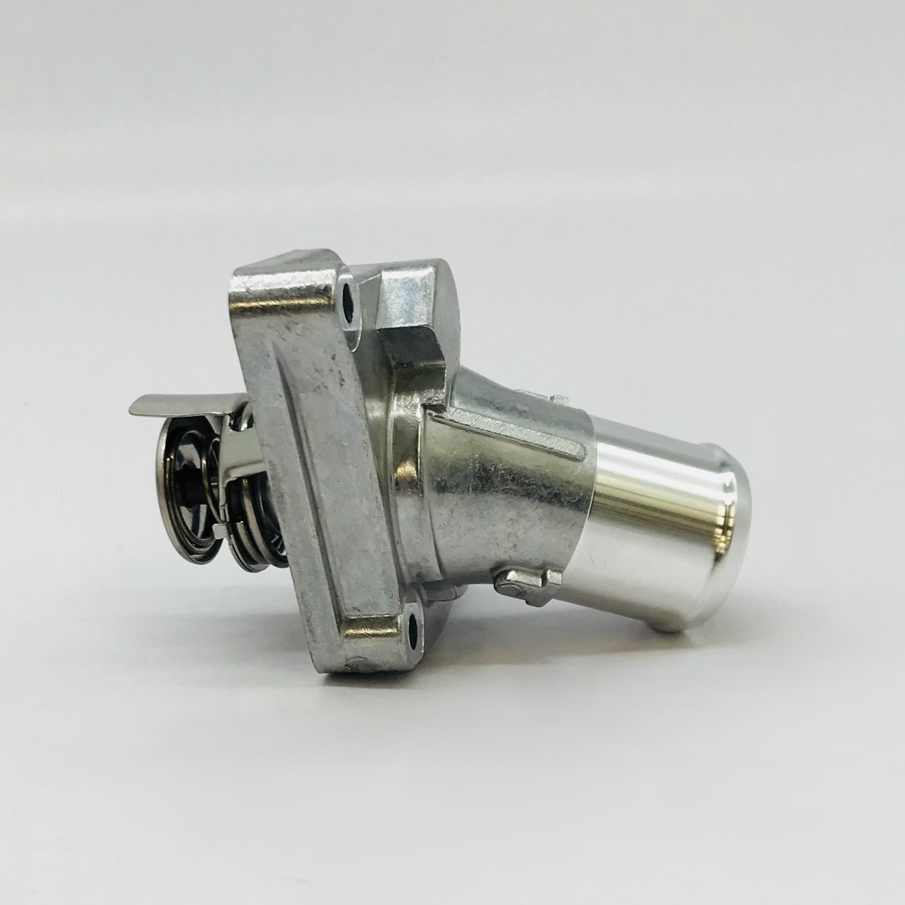 Toma Agua Nissan 3.0 3.3 Maxima Infini C/Termost